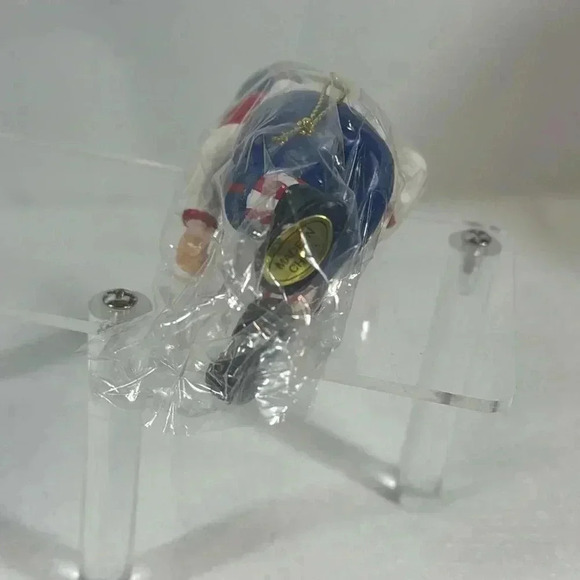 Santa clause 4” ornament playing Football New‎ sealed - Picture 4 of 5